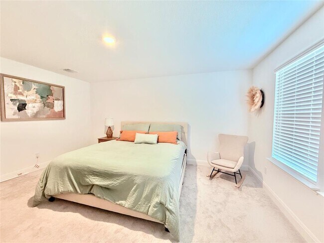 Building Photo - 513 Senca Pk