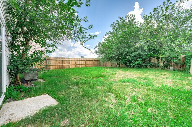 Building Photo - 4114 Heritagestone Dr