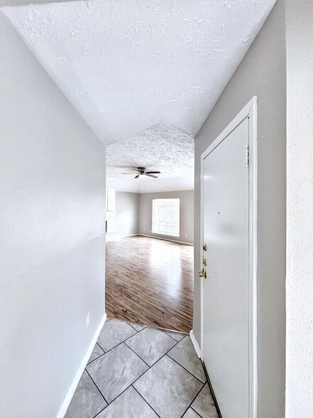 Building Photo - 7311 Postwick Ct