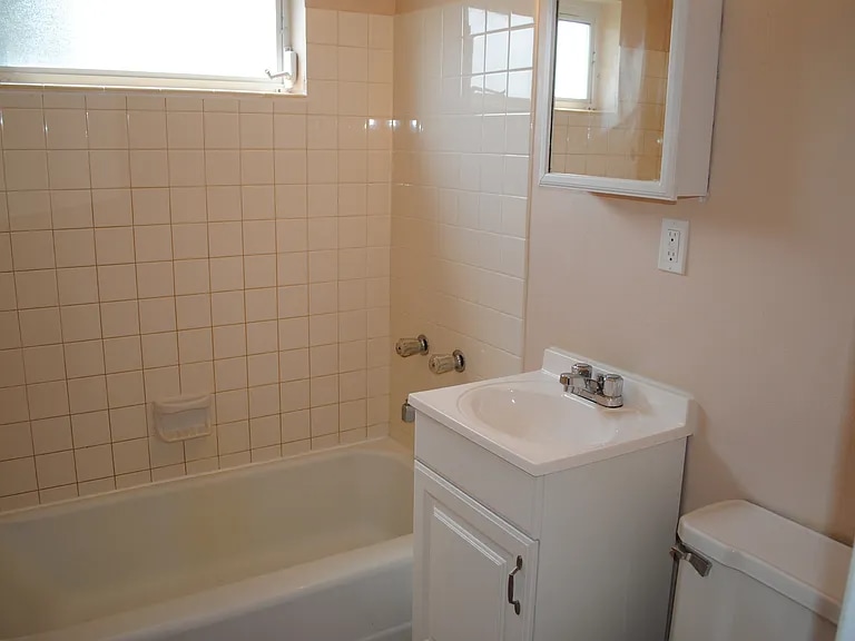 Building Photo - 3388 Croton Terrace