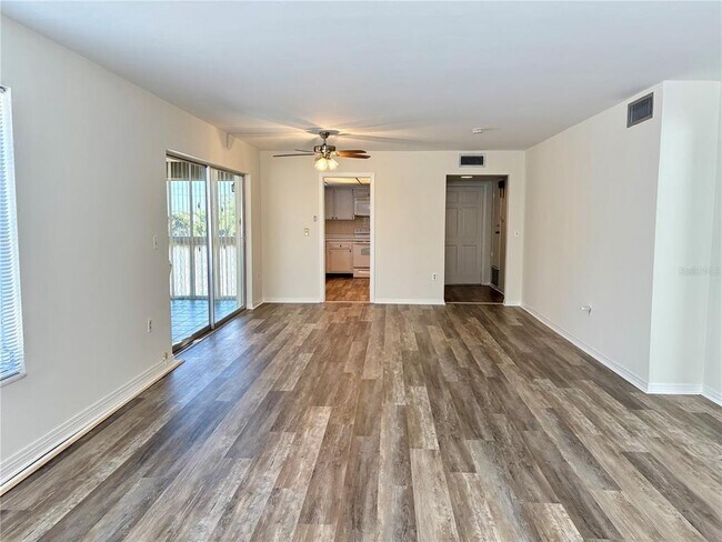 Building Photo - 147 Bluff View Dr