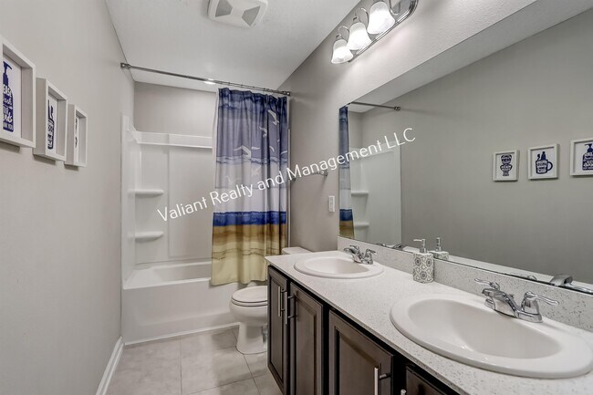 Building Photo - 1823 Tea Olive Ct