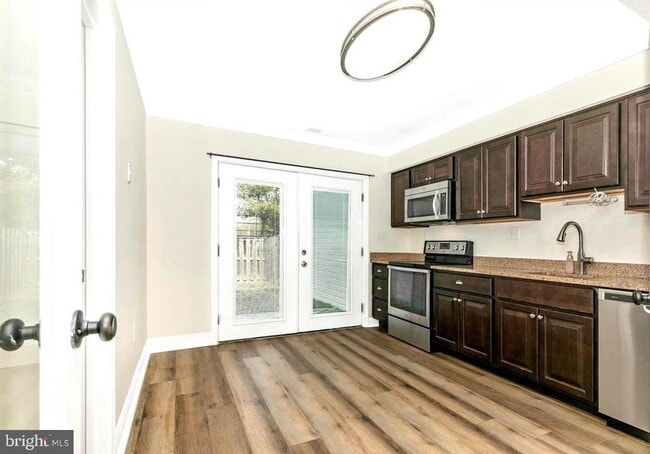 Building Photo - 459 Arwell Ct