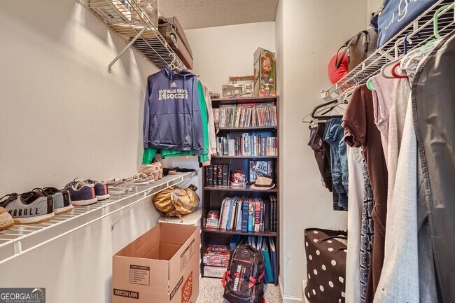 Building Photo - 4333 Dunwoody Park