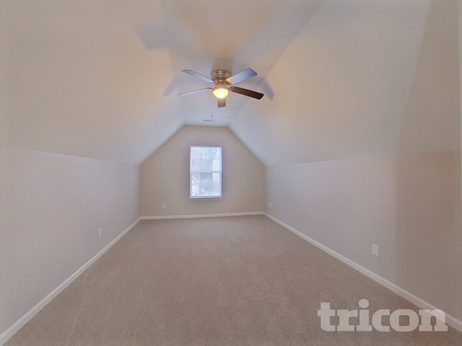 Building Photo - 11709 Oak St