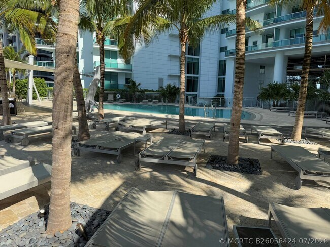 Building Photo - 900 Biscayne Blvd