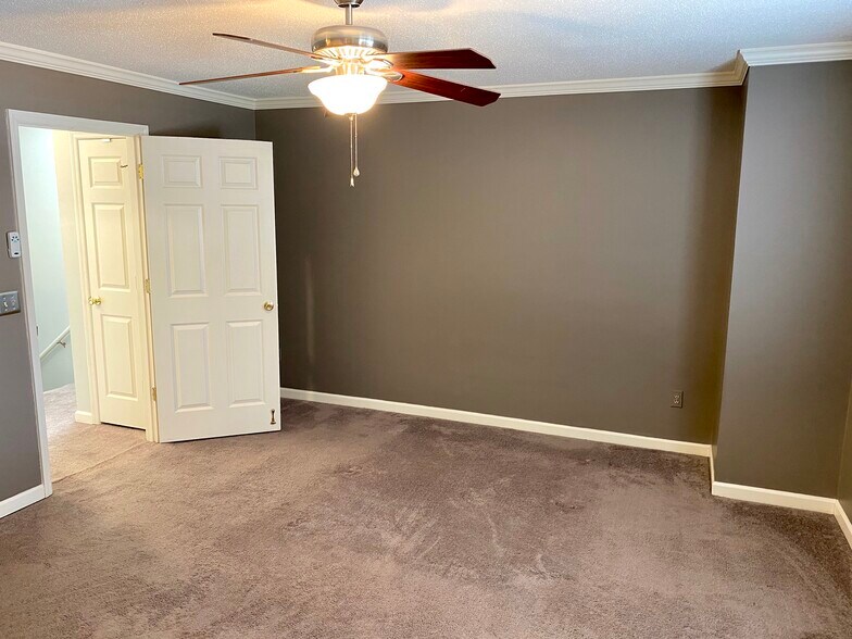 Bedroom 1 - 816 Oak St