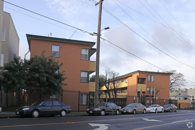 Building - Casa Magna