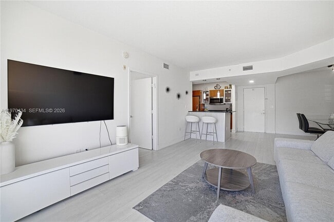 Building Photo - 2775 NE 187th St