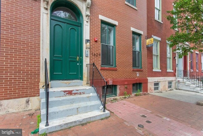 Building Photo - 1629 Wallace St