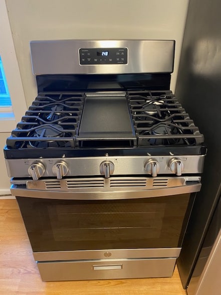 Building Photo - 77 Railroad St