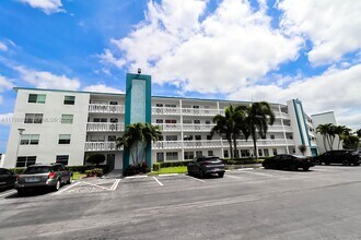 Building Photo - 3035 Exeter