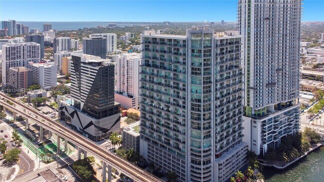 Building Photo - 690 SW 1st Ct
