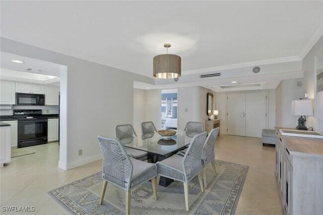 Building Photo - 4451 Gulf Shore Blvd N