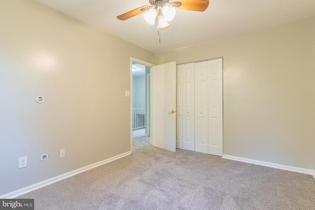 Building Photo - 6584 Yadkin Ct