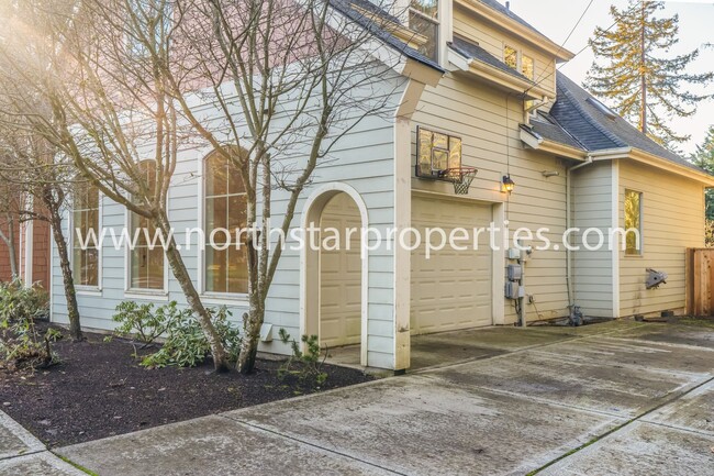 Building Photo - Beautiful Newer SW Portland Home With Huge...