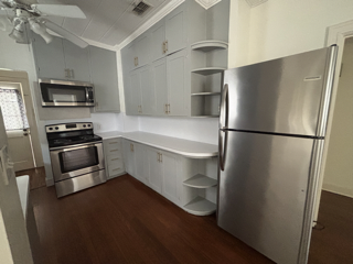 Kitchen - 1308 Kendlewood Ave