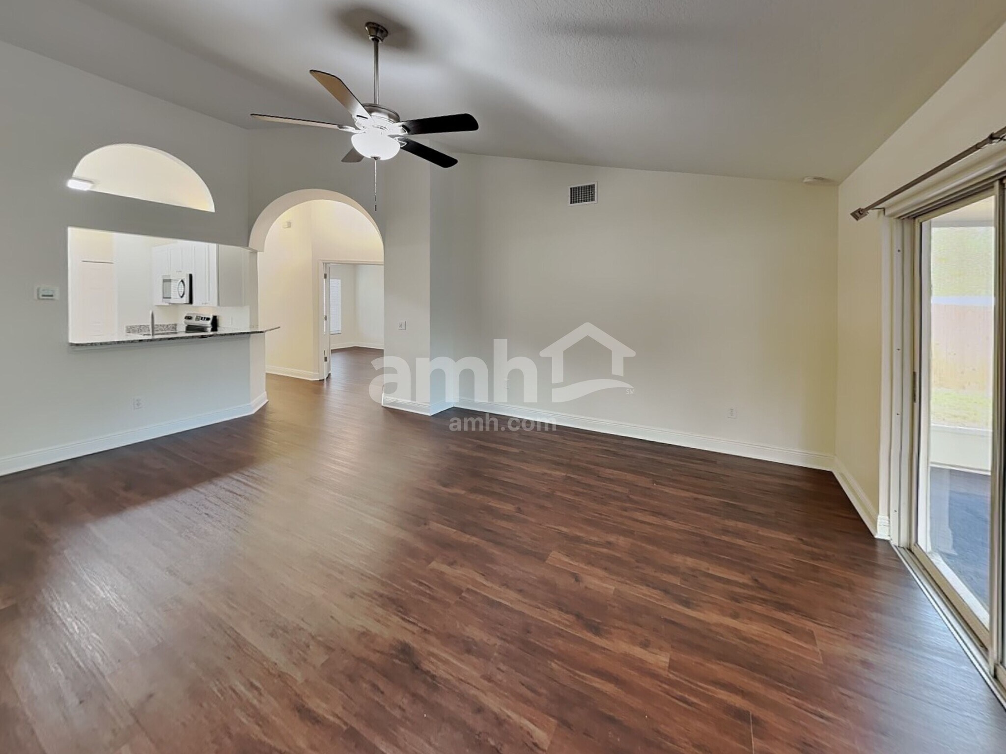 Building Photo - 3826 Bayshore Cir