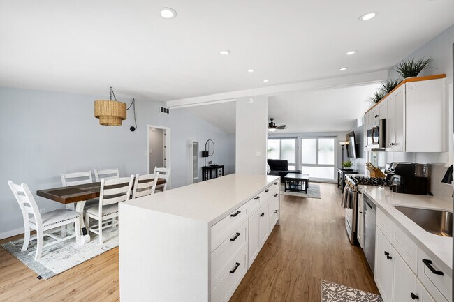 Building Photo - 2407 Pierpont Blvd