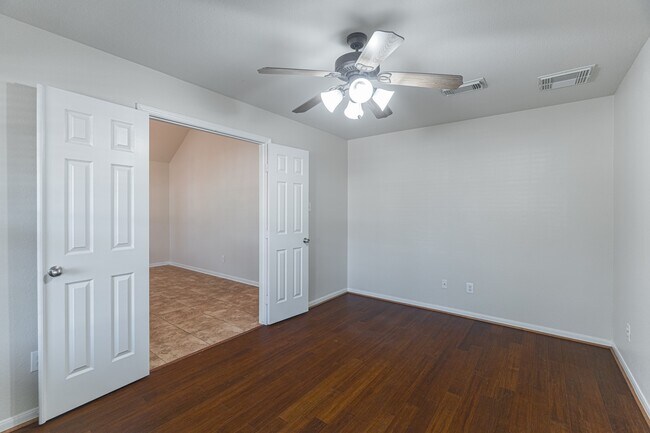 Building Photo - 5214 Sunlight Hill Ct