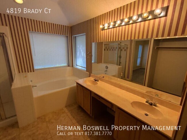 Building Photo - 4819 Brady Ct