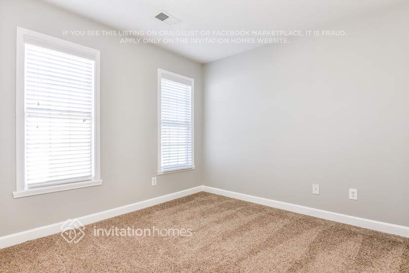 Building Photo - 5623 Roundup Cir