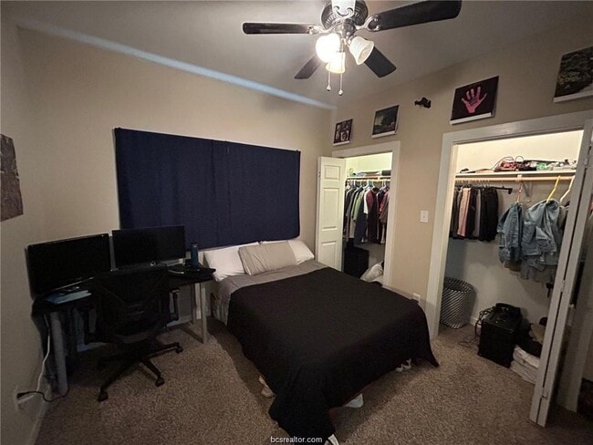 Building Photo - 806 Nimitz St