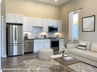 Building Photo - 345 Pleasant St