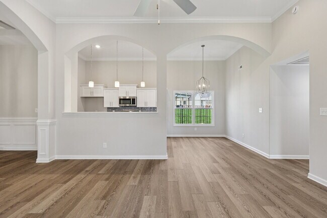 Building Photo - 383 Kingland Ln