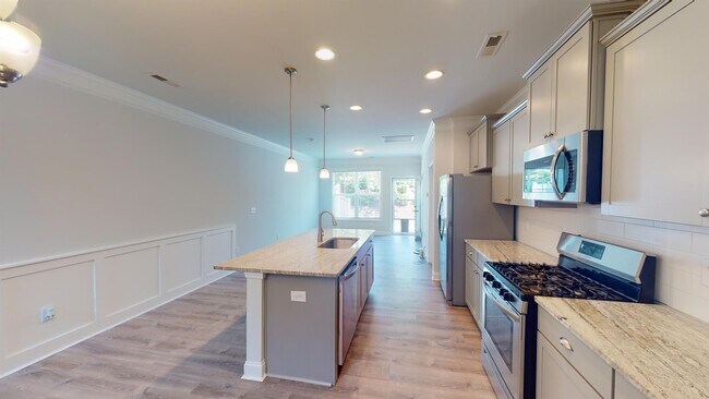 Building Photo - 816 Riley Ln