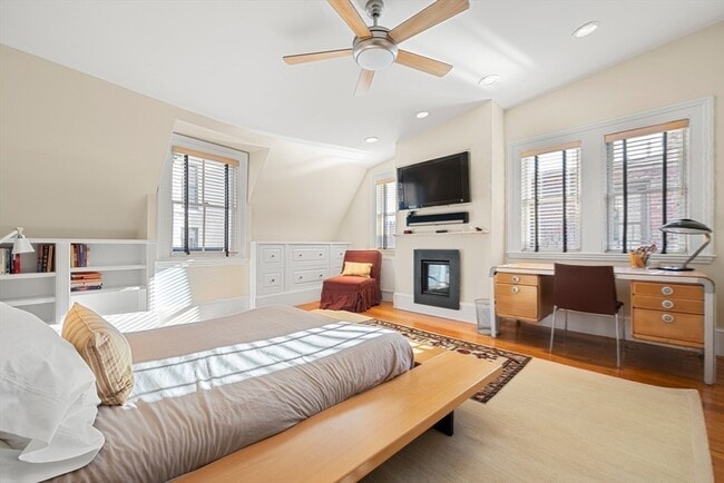 Building Photo - 54 Union Pk