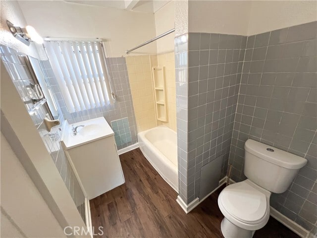 Building Photo - 2102 S Pacific Ave