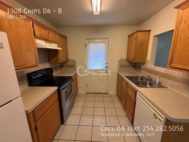 Building Photo - 1308 Chips Dr
