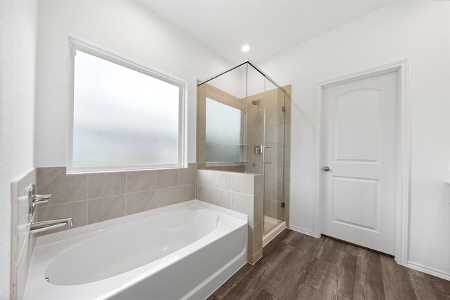 Building Photo - 807 Brazos Trl