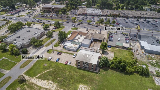 Building Photo - 105 Meaux Blvd