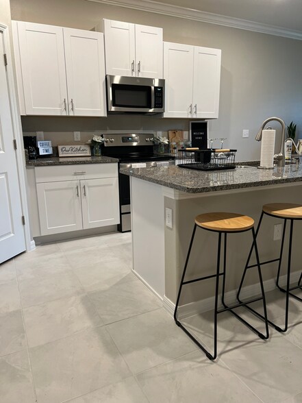 Building Photo - 31632 Blue Passing Loop