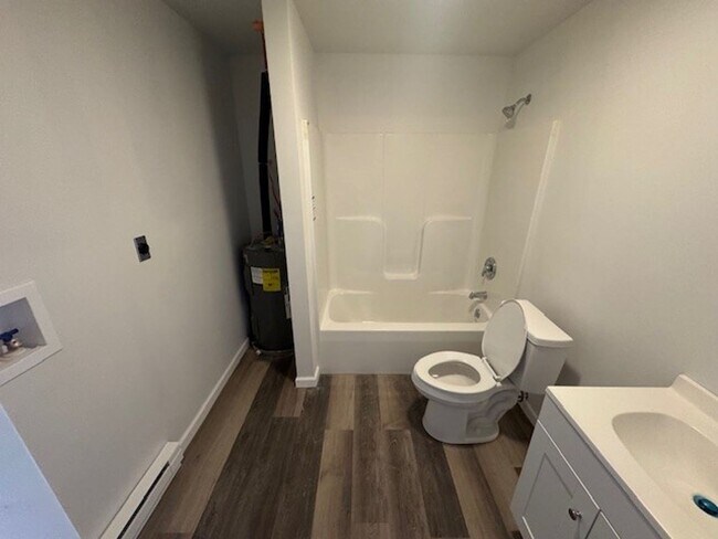 Building Photo - 227 E Catawissa St