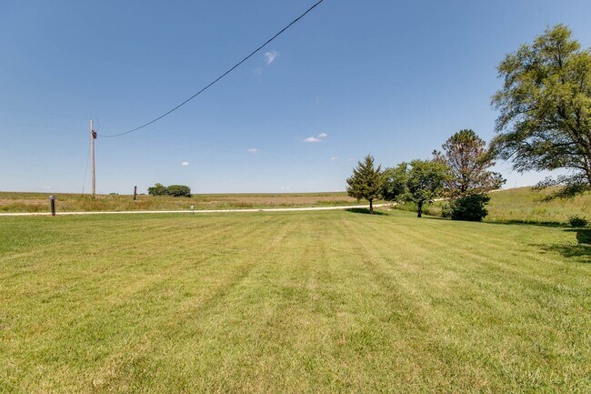 Building Photo - Country House in the Rock Creek School Dis...