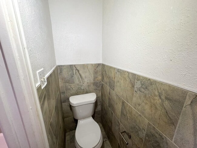 Building Photo - 11701 Hidden Quail Dr