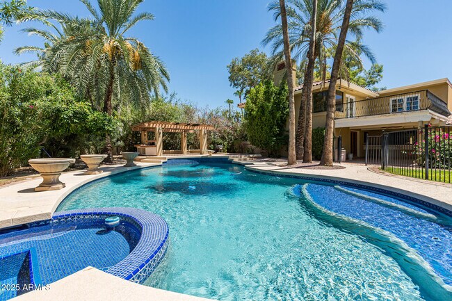 Building Photo - 49 Biltmore Estates Dr