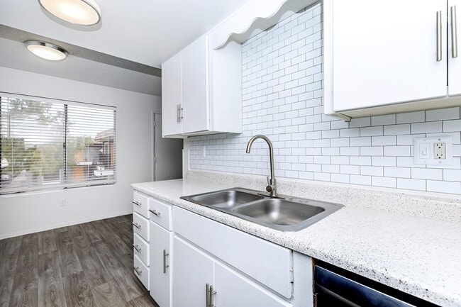 Interior Photo - Palisade Park Aparments