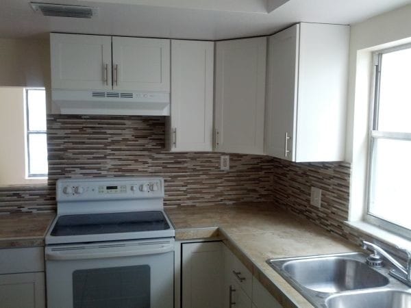 Building Photo - 2054 Los Lomas Dr