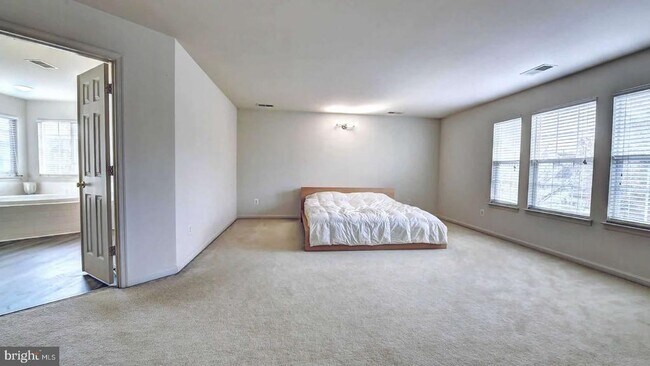 Building Photo - 110 Hunton Dr