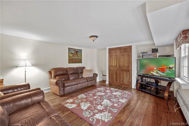 Building Photo - 15 Inningwood Rd