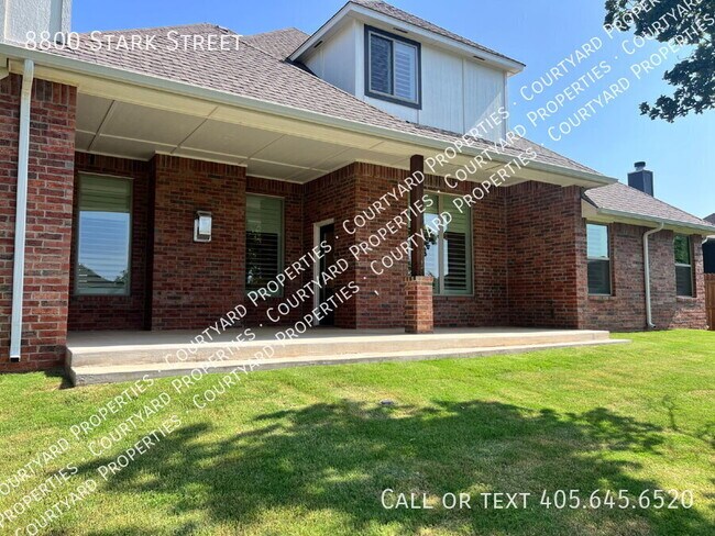 Building Photo - 8800 Stark St