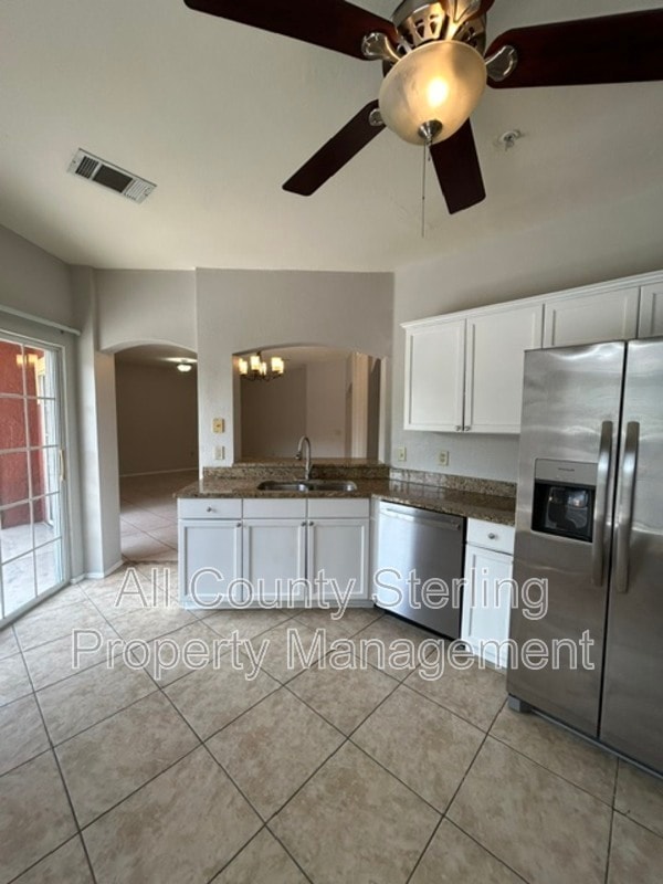 Building Photo - 132 Vista Verdi Cir
