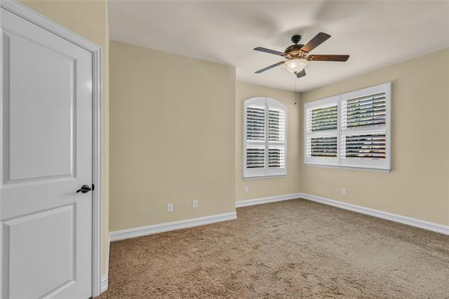 Building Photo - 4709 Bayview Dr