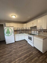 Building Photo - 3 Bedroom  House Located in Dellwood.