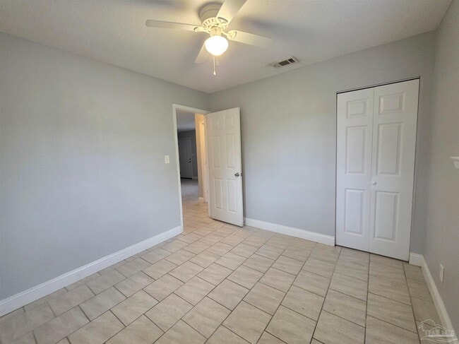 Building Photo - 6424 Dunbar Rd