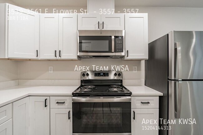 Building Photo - $995-Contemporary 1 Bed | 1 Bath Unit in D...
